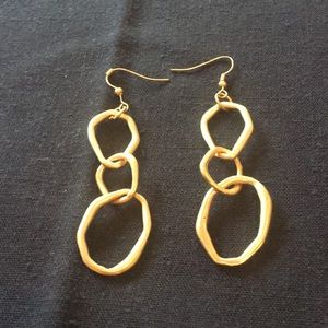 Brushed gold earrings